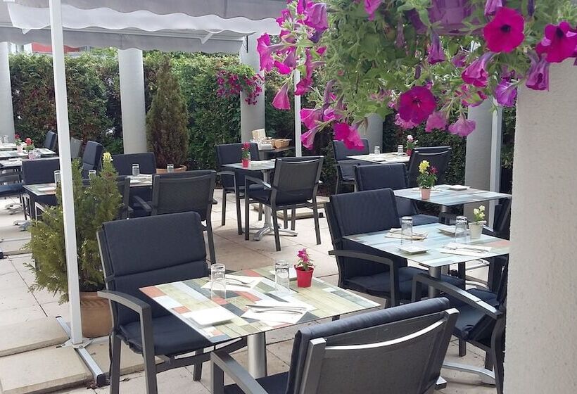 Cottage Logis Hôtel   Restaurant