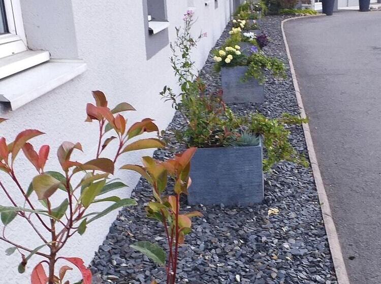 Cottage Logis Hôtel   Restaurant