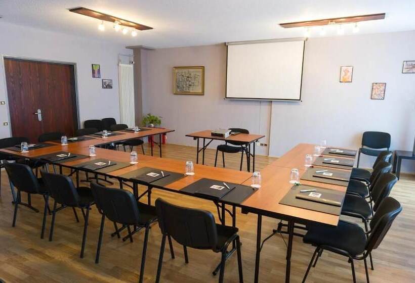 Cottage Logis Hôtel   Restaurant