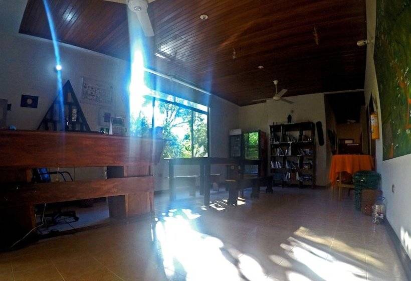 Hostal La Casa Del Kurupira