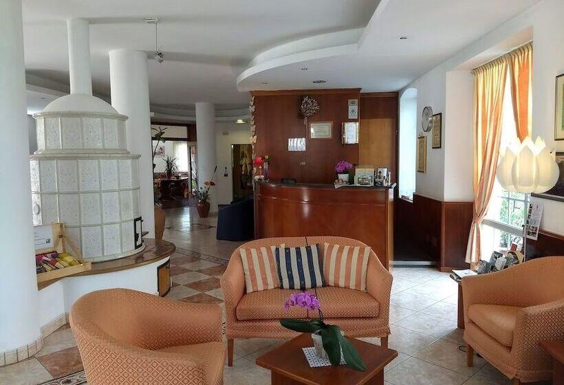 בית מלון כפרי Albergo Al Salus