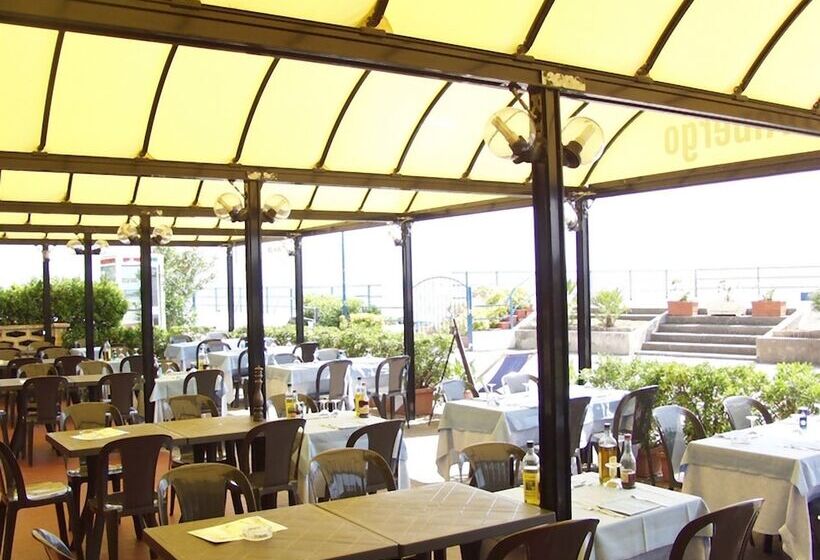 هتل Albergo La Lampara