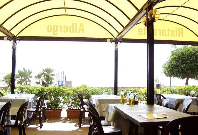 هتل Albergo La Lampara