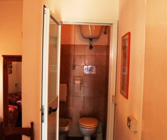 هتل Albergo La Lampara