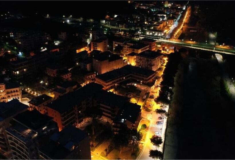 هتل Albergo La Lampara