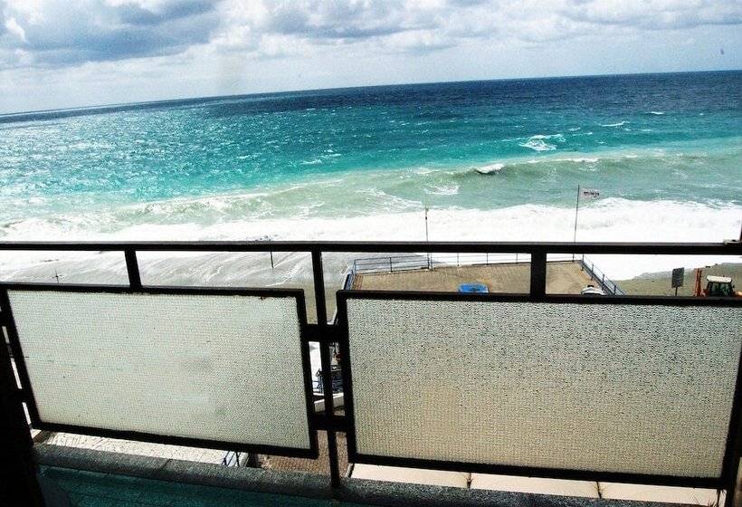 هتل Albergo La Lampara