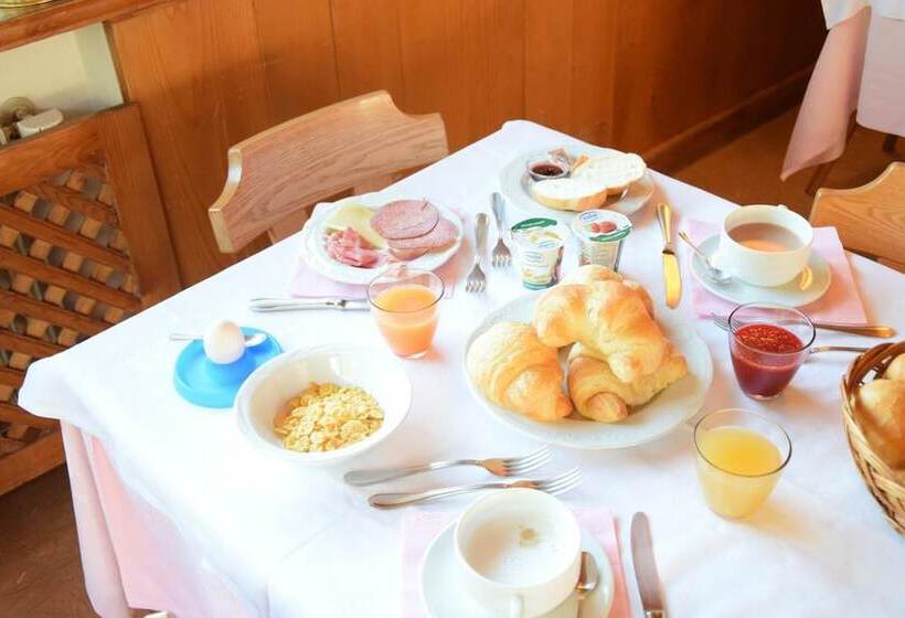 Отель Miravalle