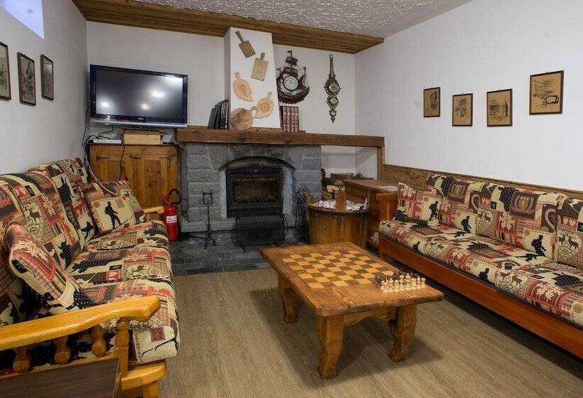 فندق Albergo Punta Zerbion