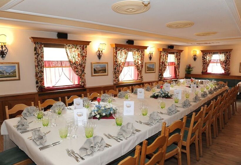 בית מלון כפרי Alpina