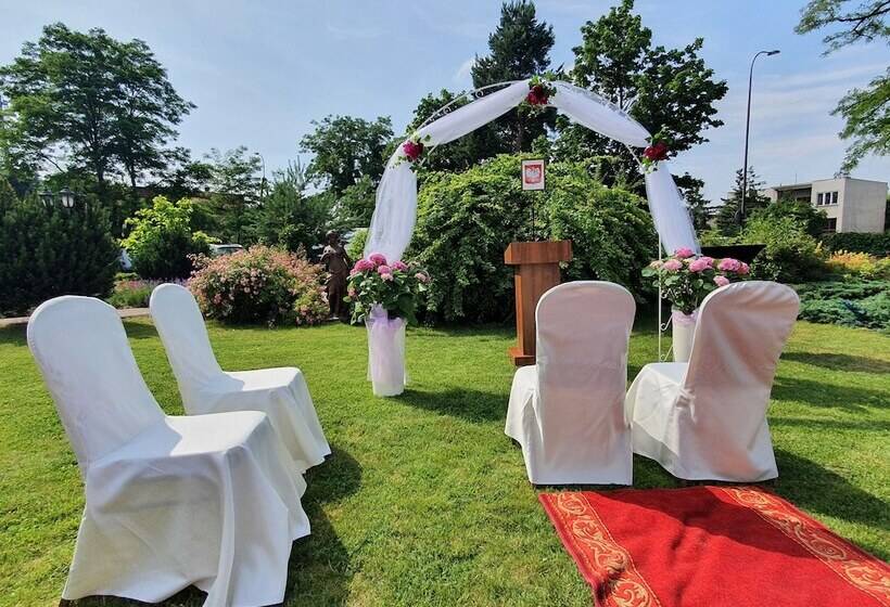 בית מלון כפרי Arkadia Royal