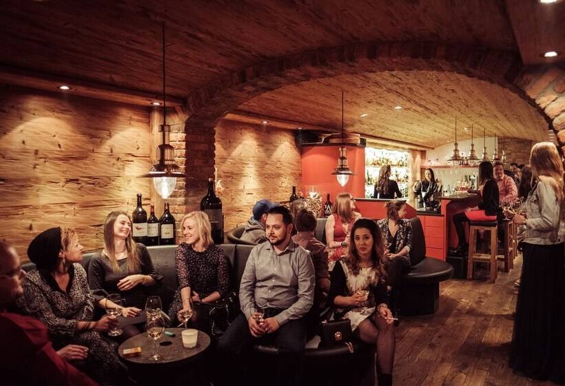 ホテル Arosa Vetter