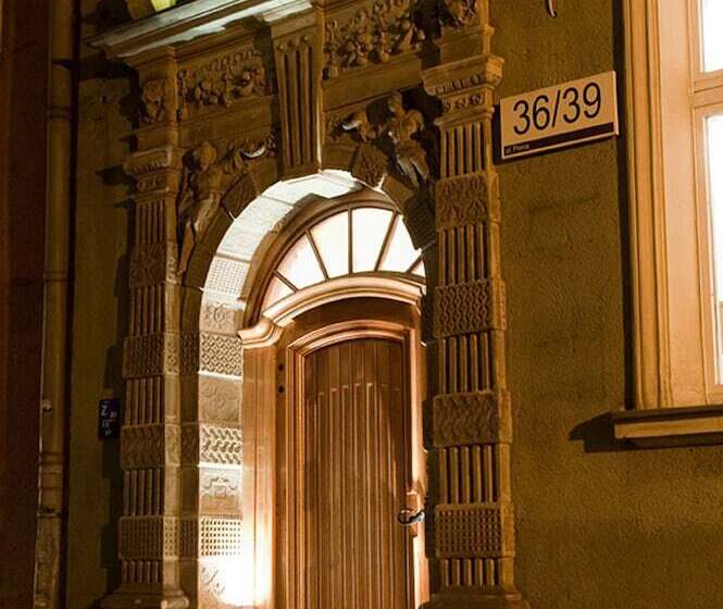 酒店 Artus  Old Town