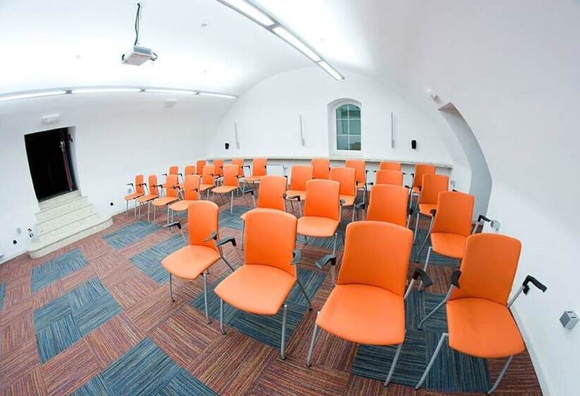 酒店 Artus  Old Town