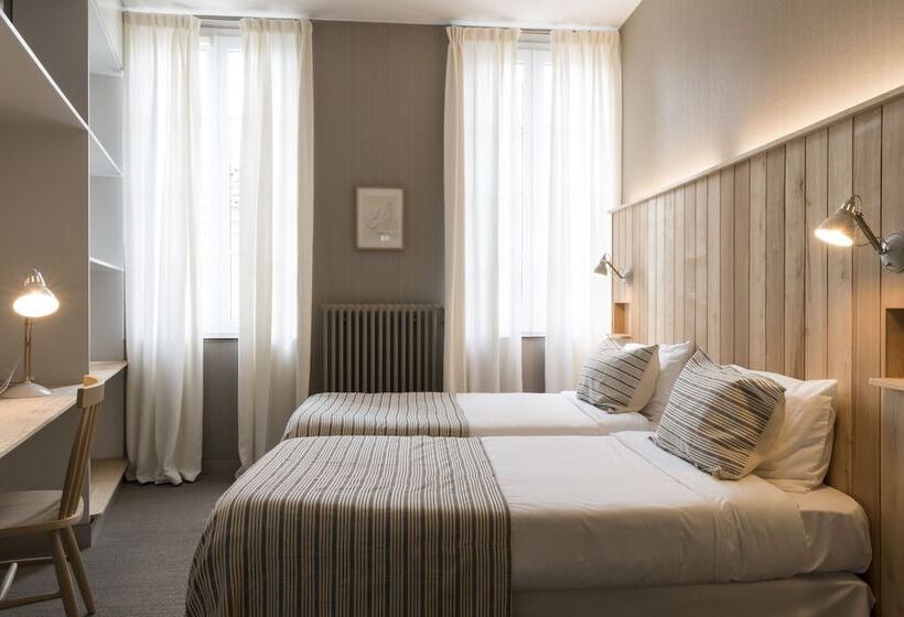 هتل Auberge De La Commanderie