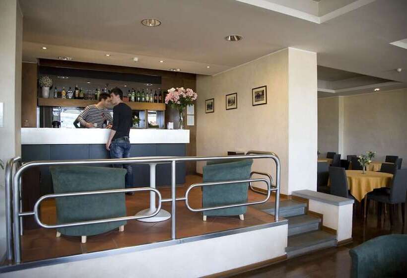 فندق Barberino