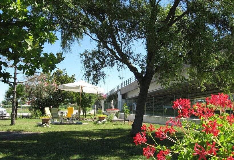 فندق B&b Garnì Da Vito