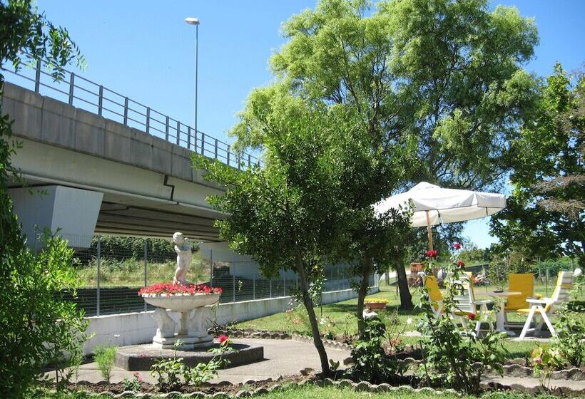 فندق B&b Garnì Da Vito