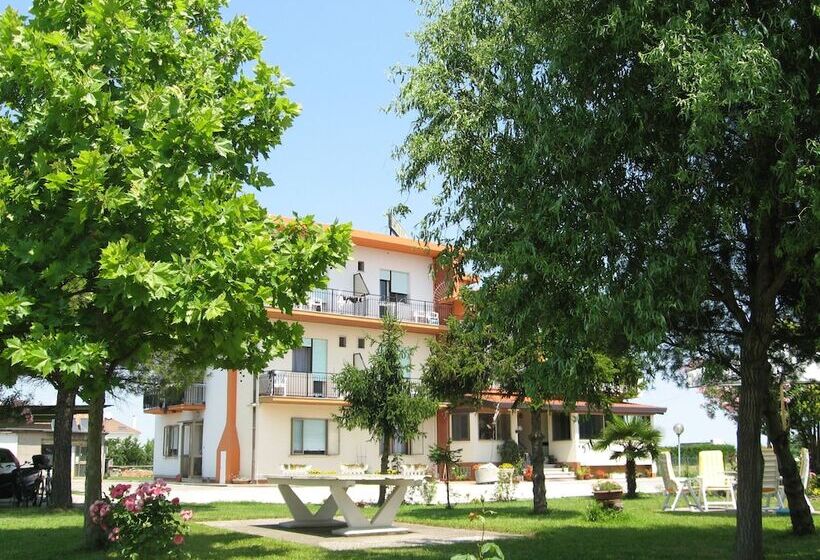 فندق B&b Garnì Da Vito