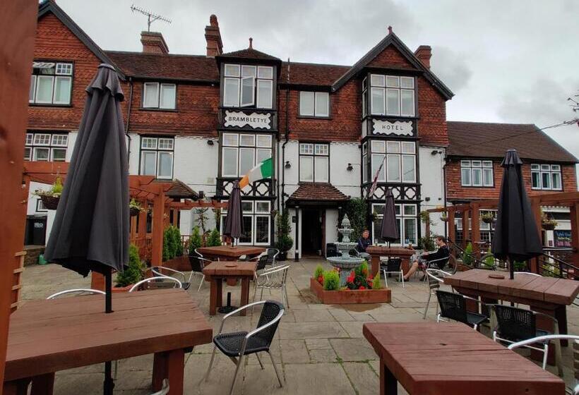 בית מלון כפרי Brambletye