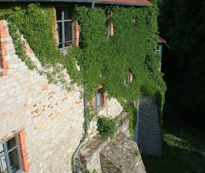 Отель Burg Wanzleben