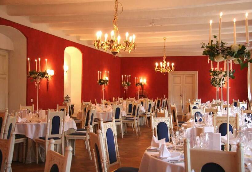 Отель Burg Wanzleben