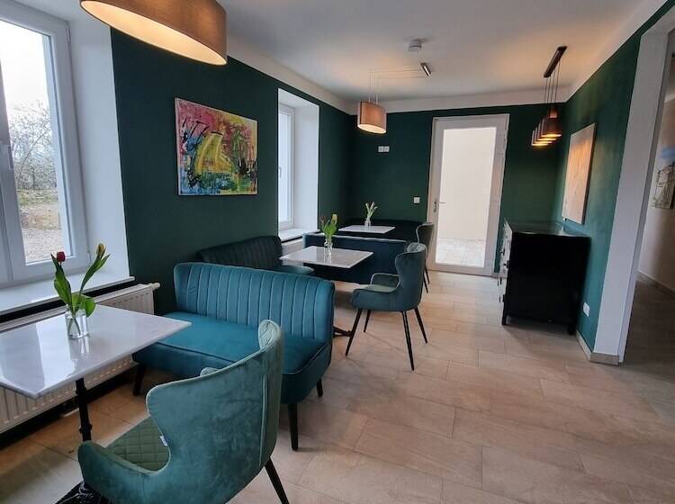 Отель Burg Wanzleben