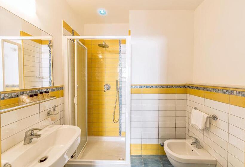 فندق Cava Dell'isola