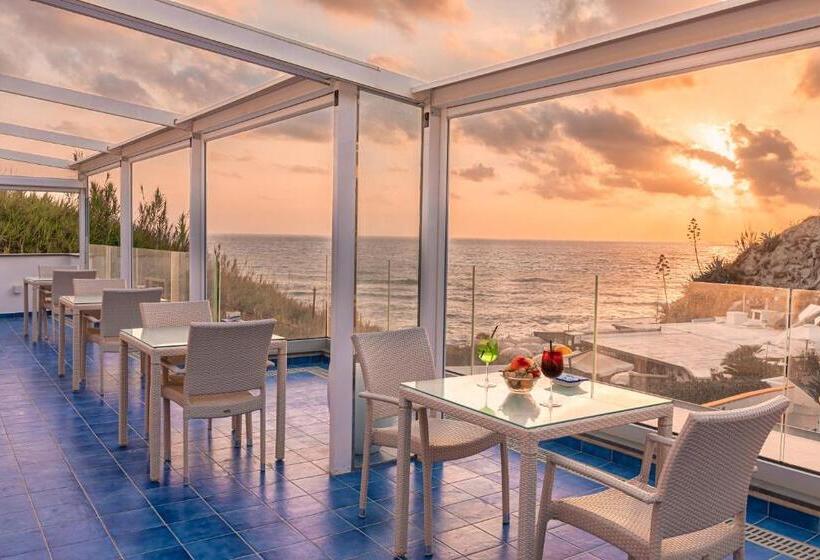 Отель Cava Dell'isola