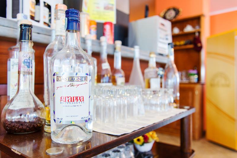 Отель Cavalieri Del Tau