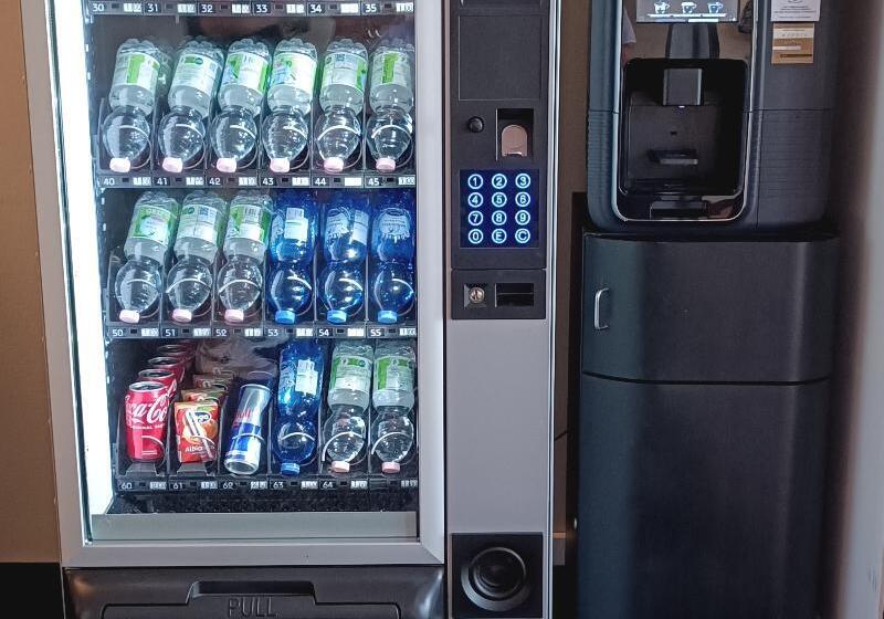 Отель Cavalieri Del Tau