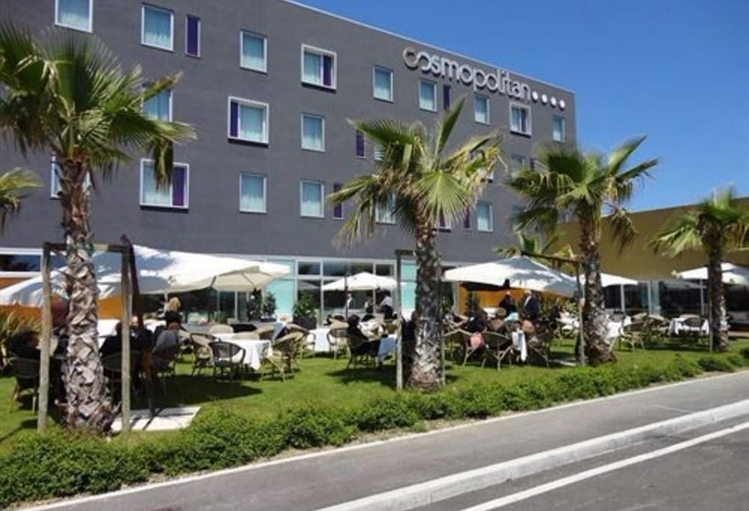 Отель Cosmopolitan