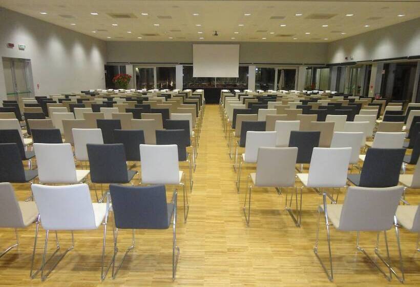 Отель Cosmopolitan