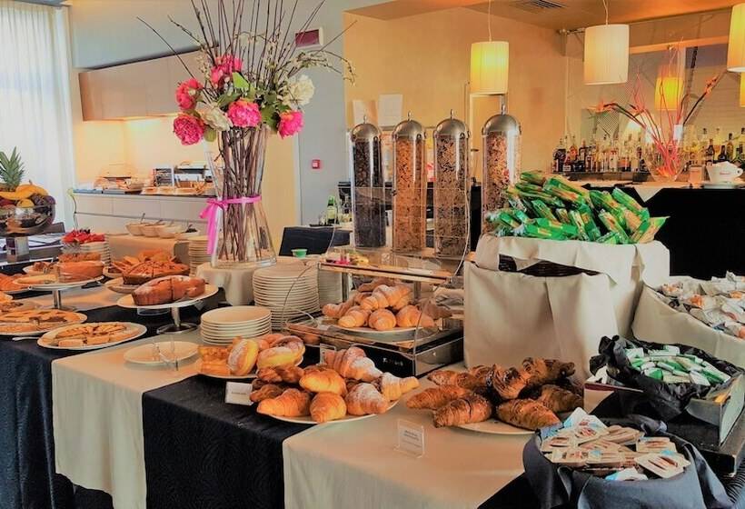 Отель Cosmopolitan