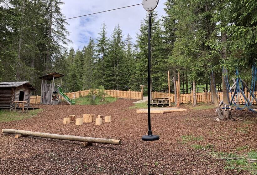 בית מלון כפרי Cristallo  Wellness Mountain Living