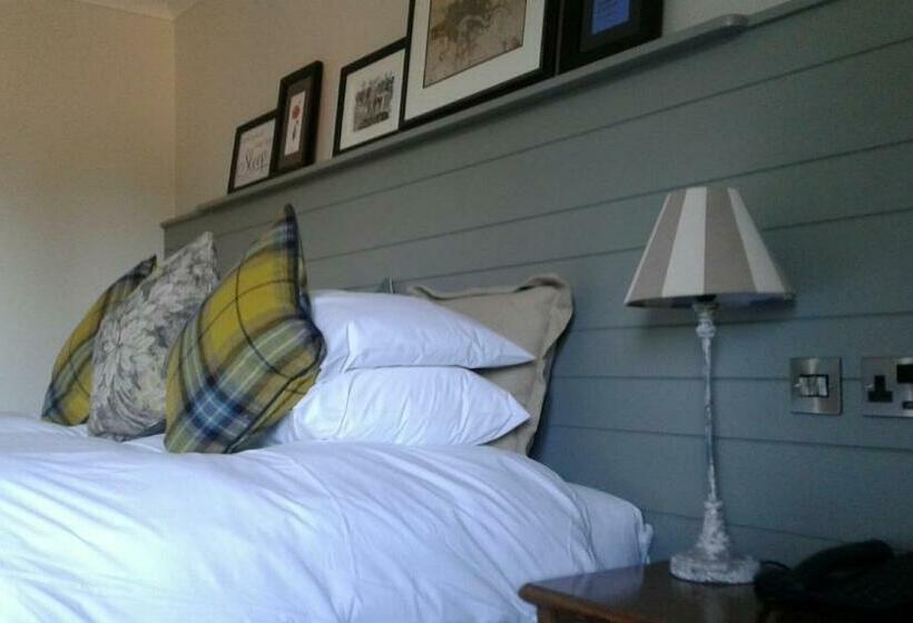 בית מלון כפרי Crown