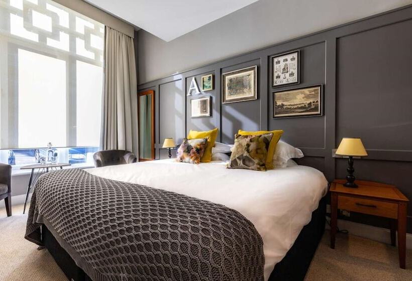 בית מלון כפרי Crown