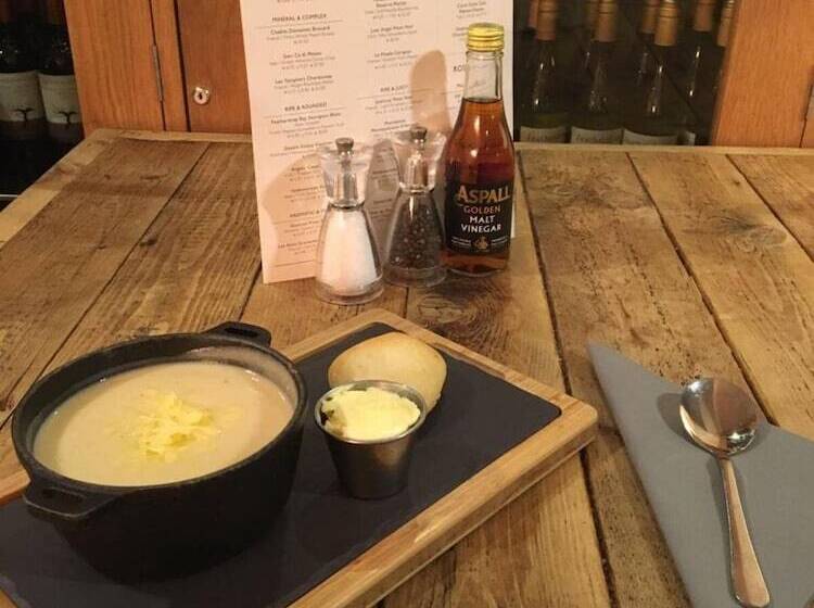 בית מלון כפרי Crown