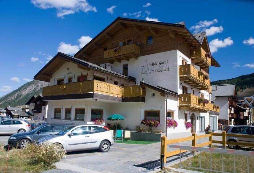 هتل Daniela