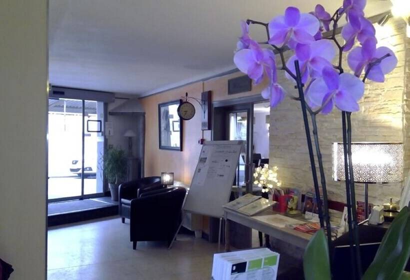 ホテル De La Bastide