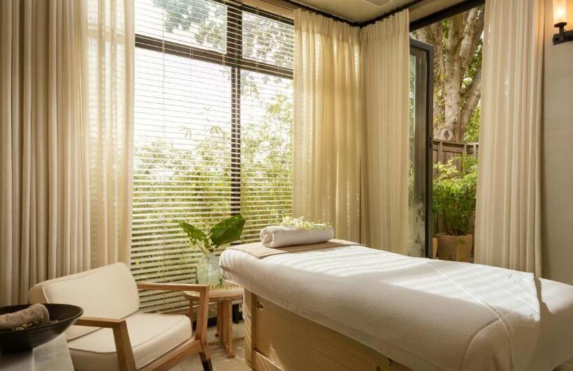 هتل Delaire Graff Lodges And Spa