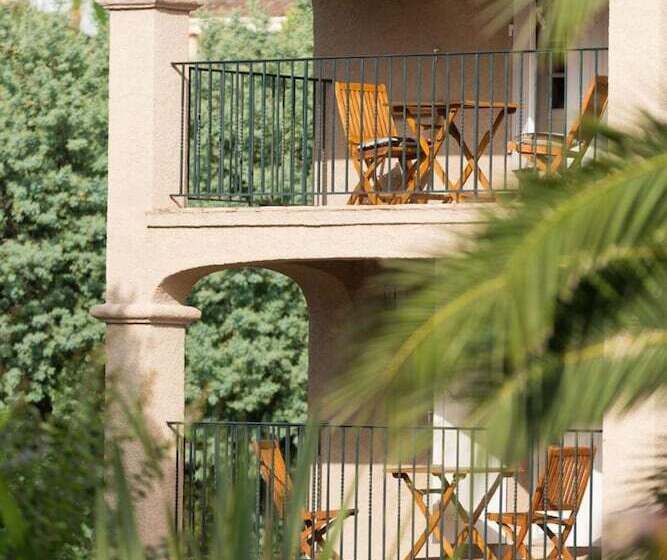 Отель Domaine Du Calidianus