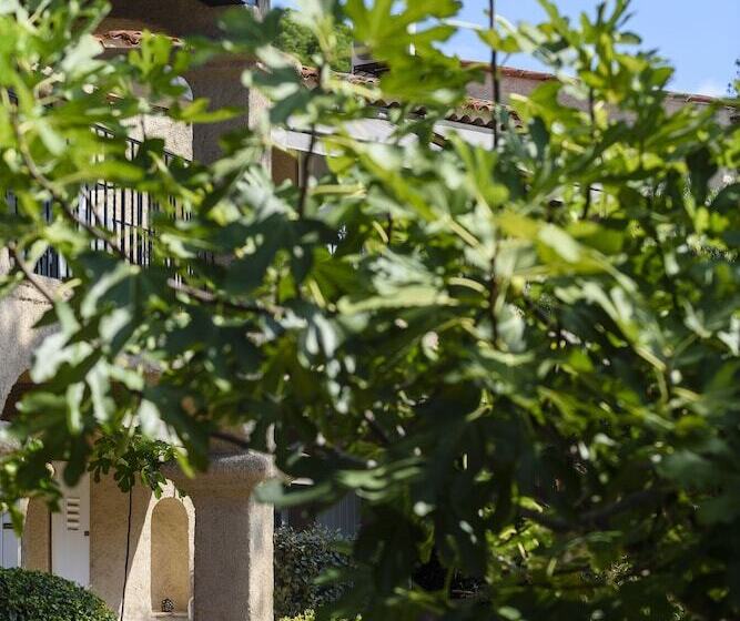 Отель Domaine Du Calidianus