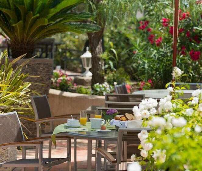 Отель Domaine Du Calidianus