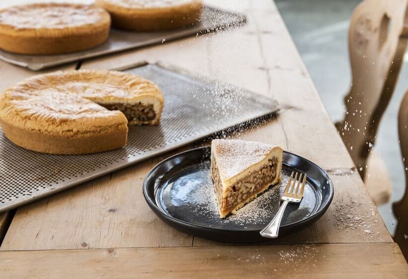 Отель Engiadina