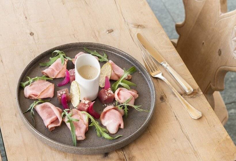 Отель Engiadina