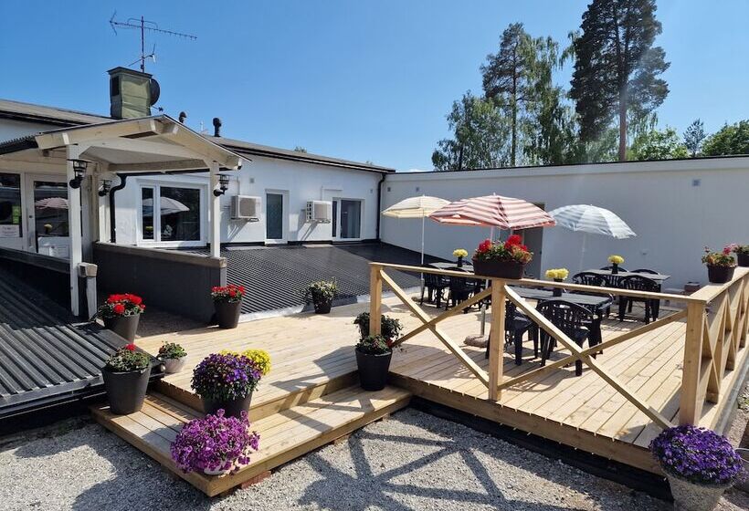 בית מלון כפרי Fagersta Wardshuset C. Dickens