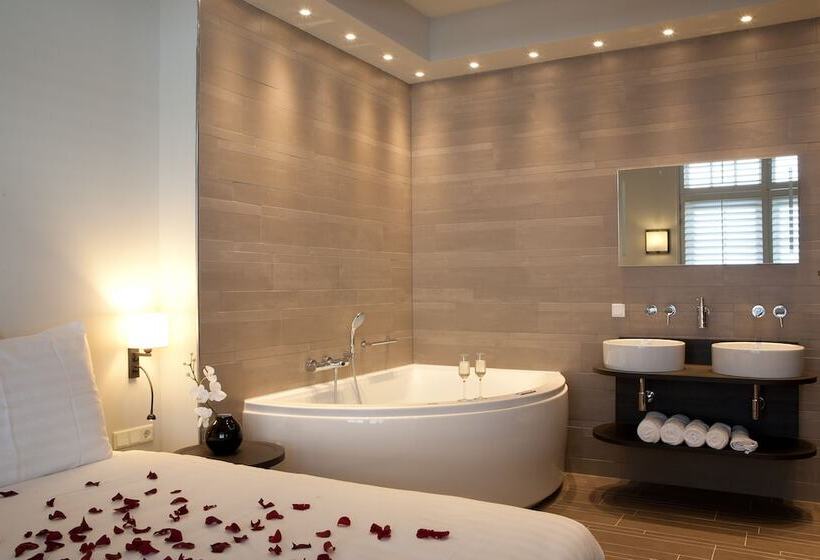 Fletcher Hotel   Restaurant Nautisch Kwartier