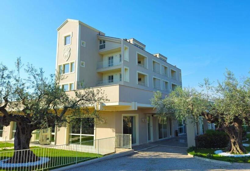 Отель Giardino Dei Principi D Abruzzo