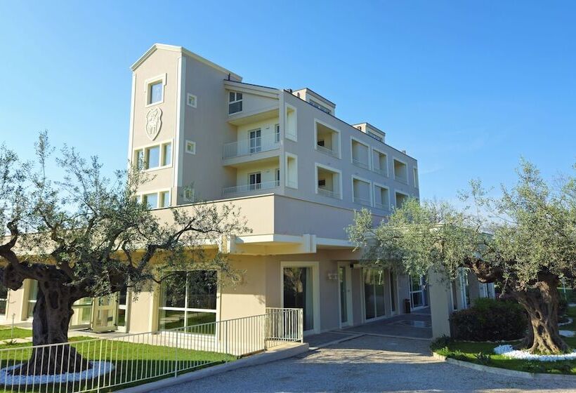 Отель Giardino Dei Principi D Abruzzo