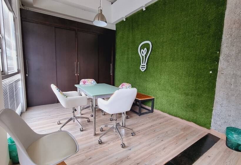 호텔 Habitat Suites